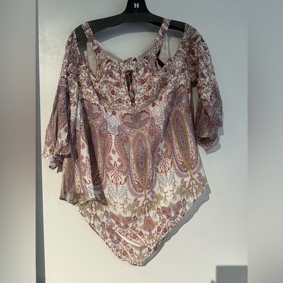 Blush &Blue BCBG Jax cold shoulder halter blouse - Picture 4 of 8